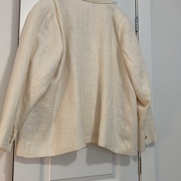 Winter white doubled breasted blazer plus size US 28 - Picture 3 of 4